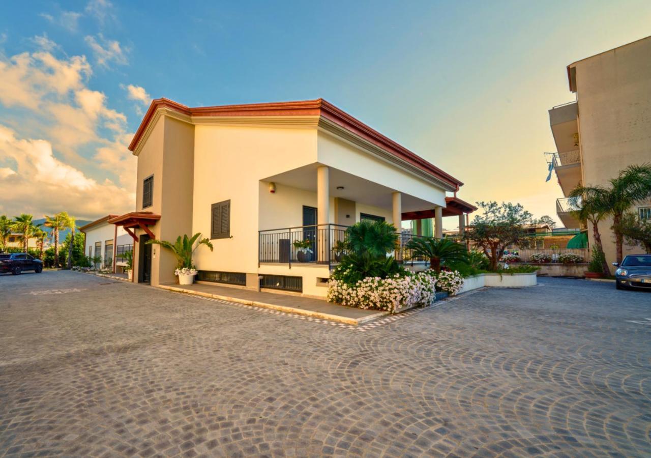Villa Dei Cesari Bed & Breakfast Santa Maria La Carita Экстерьер фото